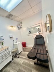 Interior Picture of Diamond Tattoo and Piercing
